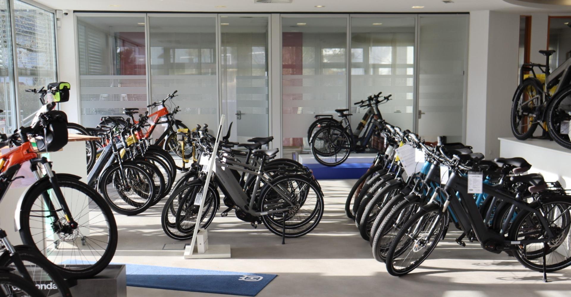 In der e-motion e-Bike Welt in Herdecke wird 2023 20-jähriges Jubiläum gefeiert.