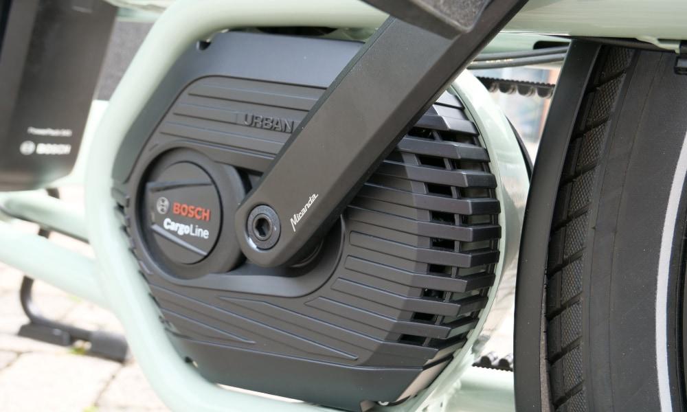 Entdecke die Kraft des Bosch CargoLine Motors für effiziente E-Bike Leistung. Ideal für Lastenräder und starke Unte