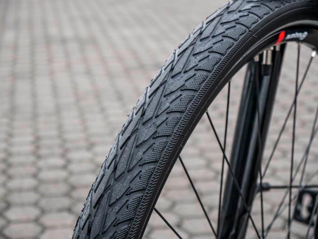 Nahansicht eines Reifens für ein Citybike