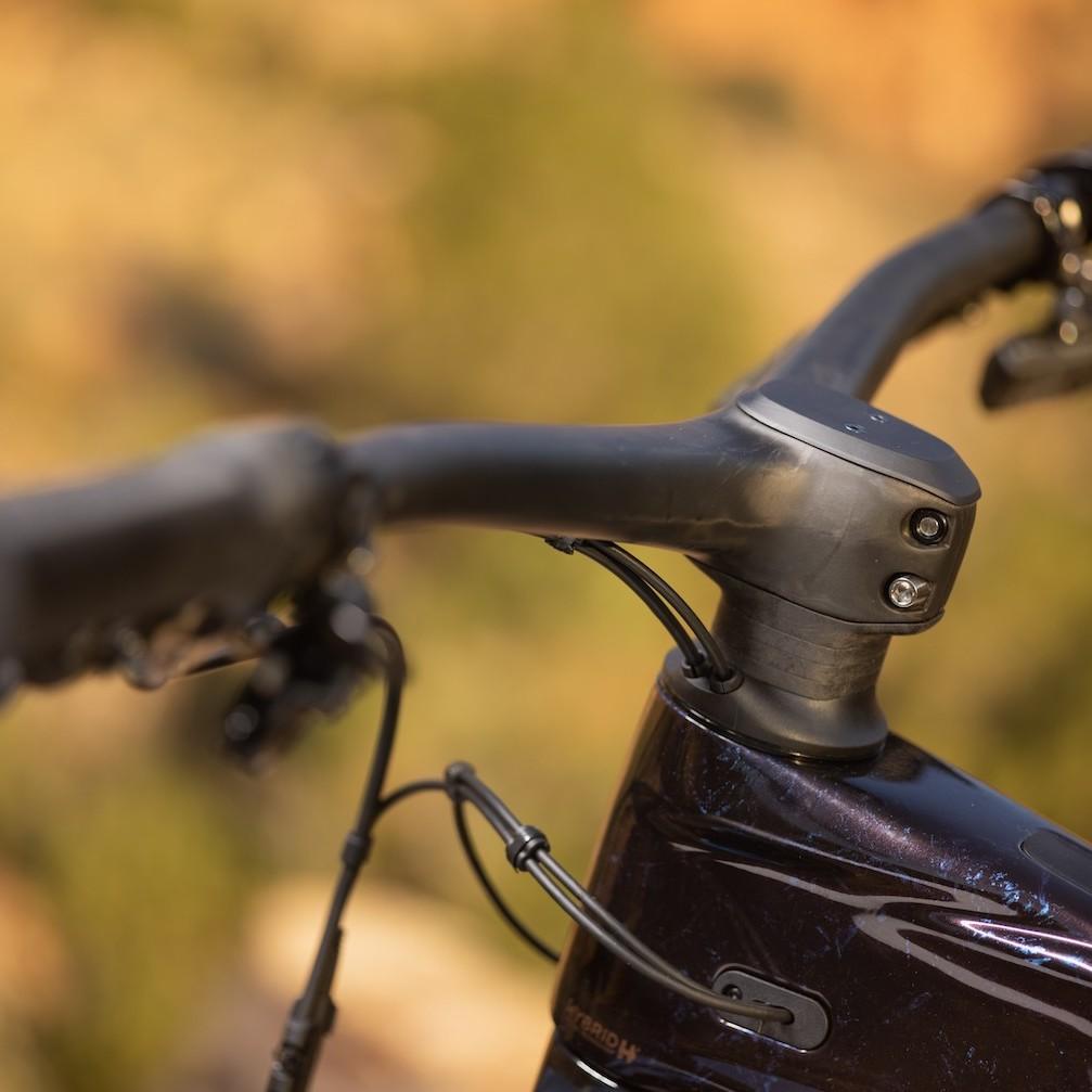 Das Bild zeigt den Lenker eines Giant Trance X Advanced E+ Elite