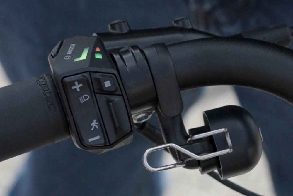 LED Controller von Bosch in grünem Zustand