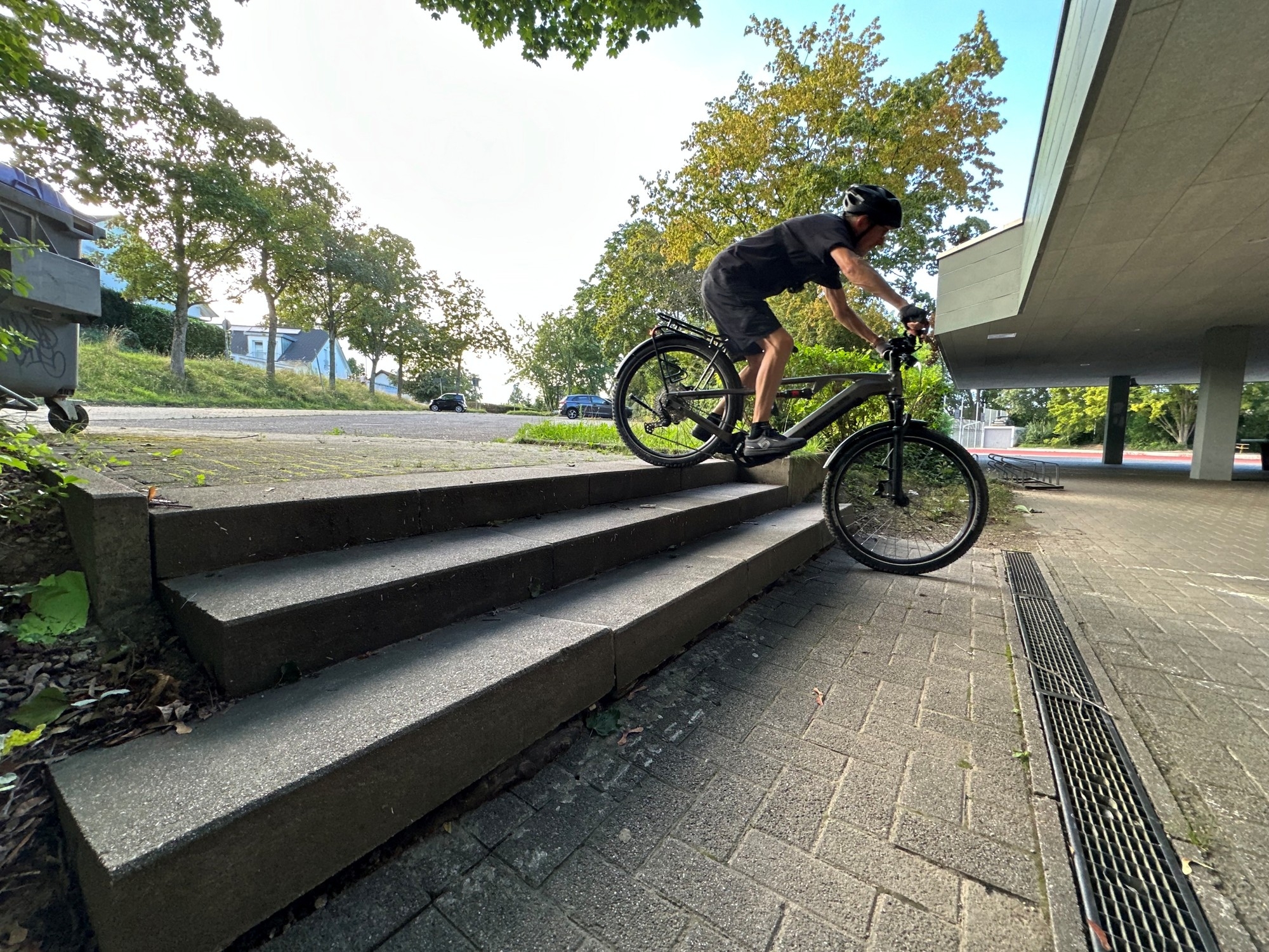 Das Bild zeigt ein Hercules Nos FS SUV 2.2 in Aktion