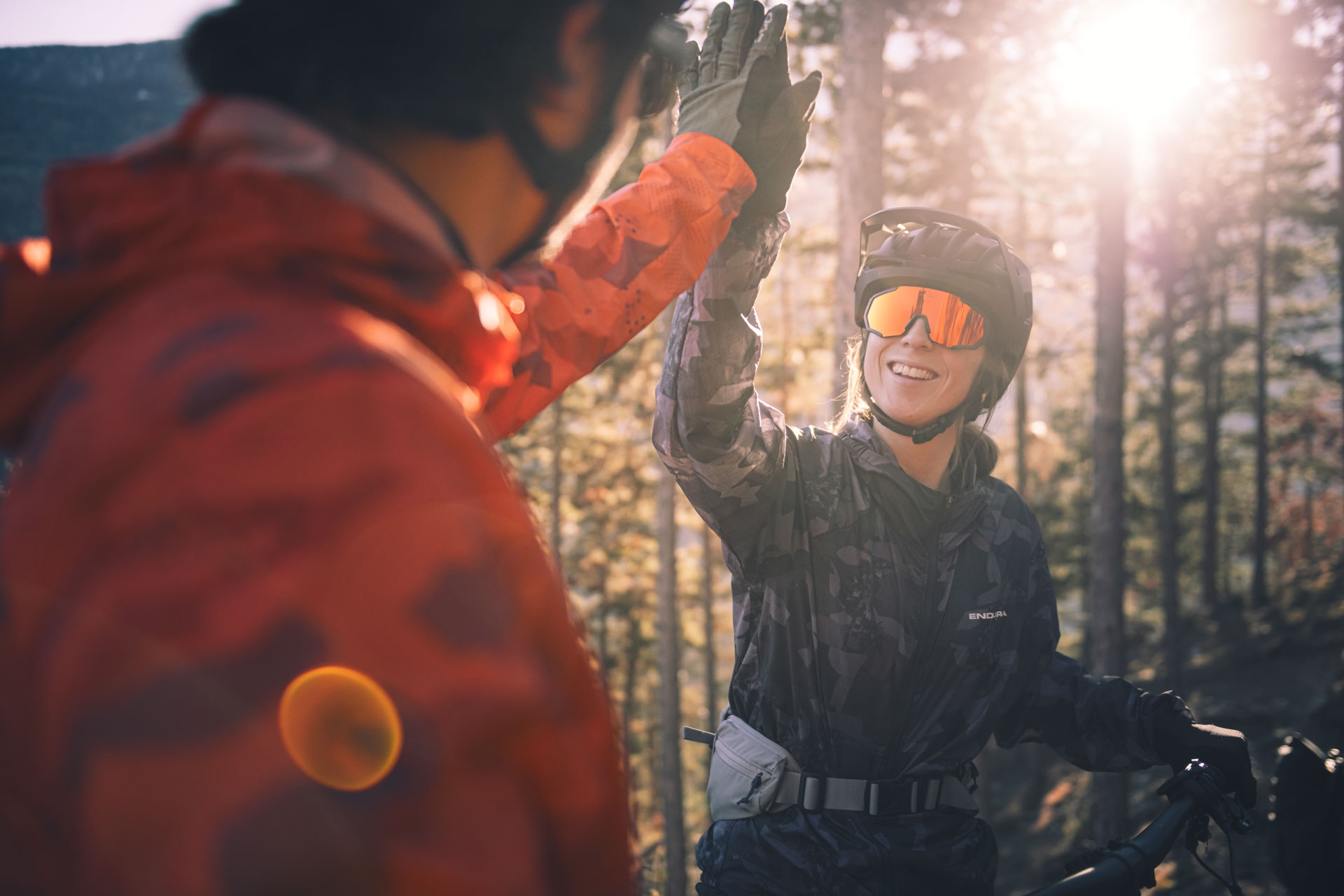 Entdecken Sie das MGU E-Mountainbike in Aktion! Perfekt für Outdoor-Enthusiasten, die aufregende Offroad-Erlebnisse