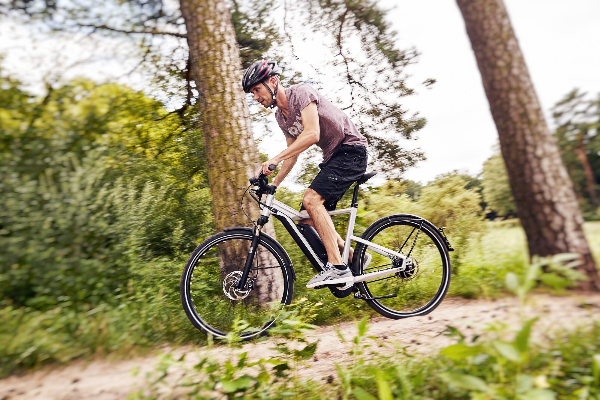 Entdecken Sie das Enviolo Sportive E-Bike für dynamische Fahrten im Gelände. Perfekt für sportliche Radfahrer, die