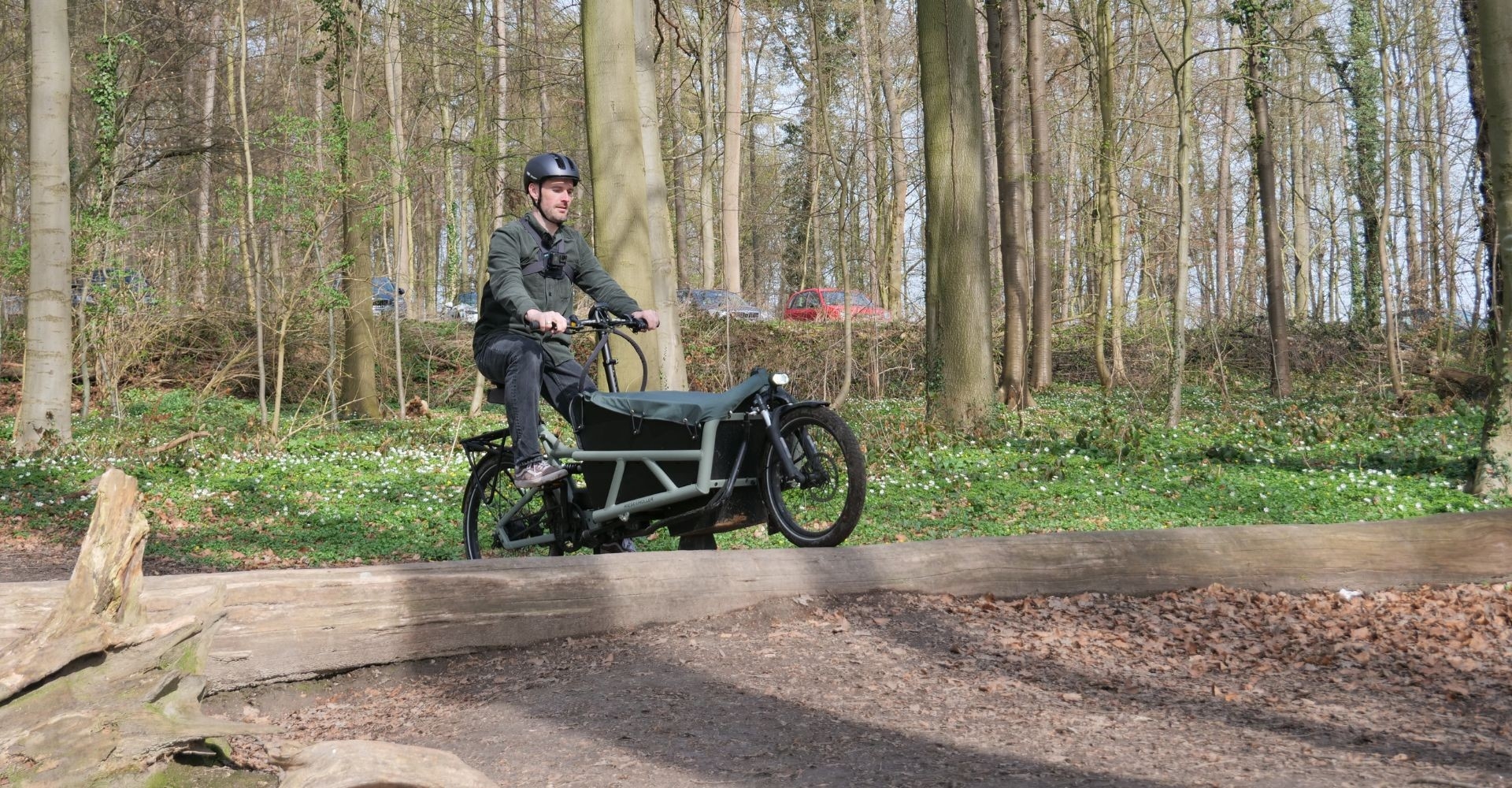 Ingo testet das Riese & Müller Load im Gelände